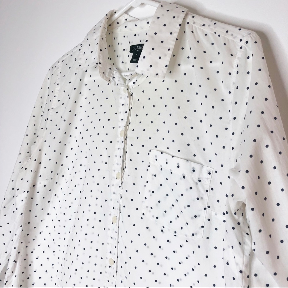 Jcrew white button up pop over navy blue polkadot